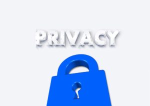 privacy-scuola-affigge-dati-sanitari-di-un-minore-miur-paga-danni