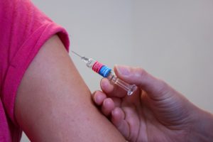 decreto-vaccini-cosa-devono-fare-i-genitori