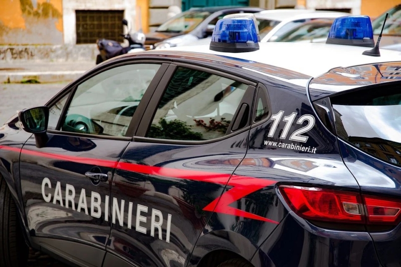 vettura-carabinieri-bagnanti-calabria