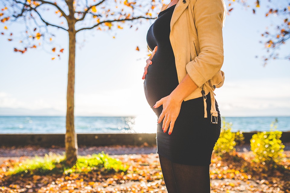 prolungamento-maternita-obbligatoria-7-mesi